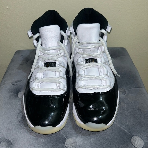 AIR JORDAN 11 RETRO 'GRATITUDE / DEFINING MOMENTS' MEN SIZE 10.5 - Picture 3 of 8